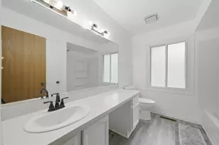 152 Dunbar Ln, Dundee, IL 60118 - Photo 8