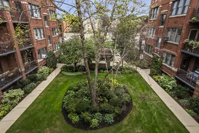 639 Garfield Street #3, Oak Park, IL 60304 - Photo 2
