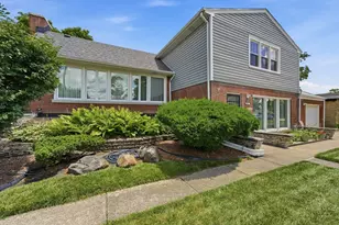 9817 Tulley Ave, Oak Lawn, IL 60453 - Photo 2