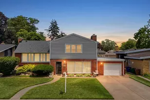 9817 Tulley Ave, Oak Lawn, IL 60453 - Photo 2