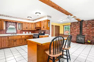 310 N View St, Hinckley, IL 60520 - Photo 12