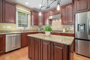 2411 Overview Dr, Buffalo Grove, IL 60089 - Photo 20