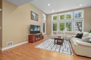 2411 Overview Dr, Buffalo Grove, IL 60089 - Photo 12