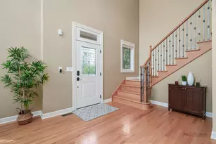 2411 Overview Dr, Buffalo Grove, IL 60089 - Photo 4