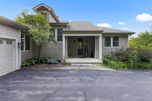 33 Sugarcreek Trail, Galena, IL 61036 - Photo 2