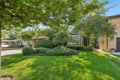 6936 N Kostner Avenue, Lincolnwood, IL 60712 - Photo 4