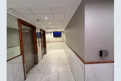 230 E Ontario Street #2005, Chicago, IL 60611 - Photo 6
