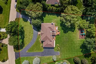 5657 Oakwood Cir, Long Grove, IL 60047 - Photo 36