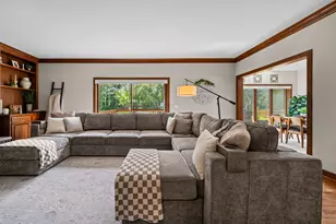 5657 Oakwood Cir, Long Grove, IL 60047 - Photo 8