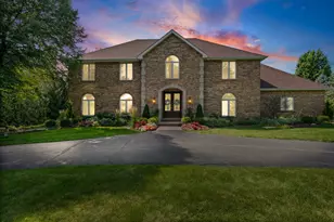 5657 Oakwood Cir, Long Grove, IL 60047 - Photo 2