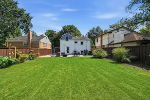 704 Long Rd, Glenview, IL 60025 - Photo 24
