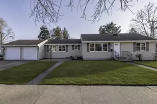 821 12th St, North Chicago, IL 60064 - Photo 1