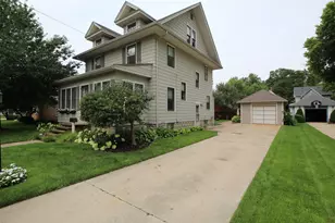 410 E Hurlbut, Belvidere, IL 61008 - Photo 1