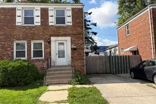 5129 W 64th Pl, Chicago, IL 60638 - Photo 2
