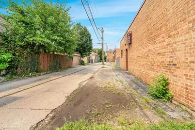 4511 W Belmont Avenue, Chicago, IL 60641 - Photo 8