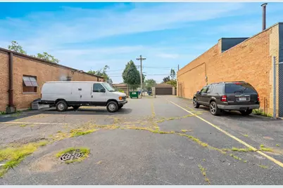 4511 W Belmont Avenue, Chicago, IL 60641 - Photo 4