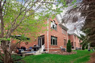 271 Arbor Glen Blvd, Schaumburg, IL 60195 - Photo 32