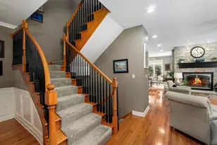 271 Arbor Glen Blvd, Schaumburg, IL 60195 - Photo 14