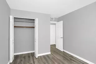 3 Whitehall Ct, Streamwood, IL 60107 - Photo 12
