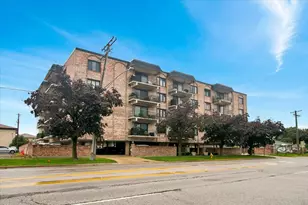 7525 W Lawrence Ave, Harwood Heights, IL 60706 - Photo 1