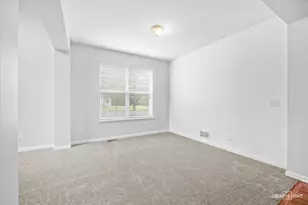 2038 Padua Dr, Elgin, IL 60123 - Photo 4
