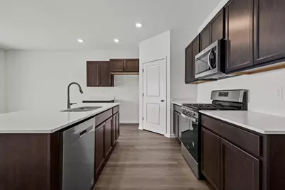 2913 Old Castle Road, Joliet, IL 60435 - Photo 10