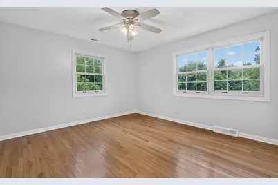 2100 Stirling Road, Bannockburn, IL 60015 - Photo 24