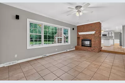 2100 Stirling Road, Bannockburn, IL 60015 - Photo 12