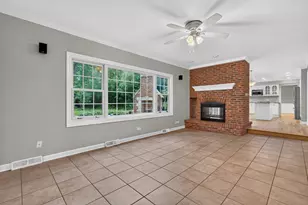 2100 Stirling Rd, Bannockburn, IL 60015 - Photo 12