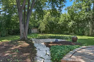 2100 Stirling Rd, Bannockburn, IL 60015 - Photo 32