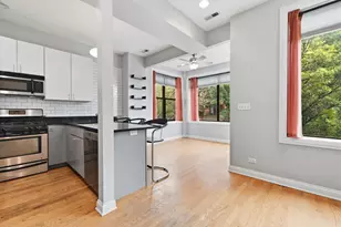 2610 W Iowa St, Chicago, IL 60622 - Photo 2