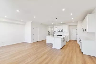 725 Maidengrass Way #54002, Bolingbrook, IL 60490 - Photo 4