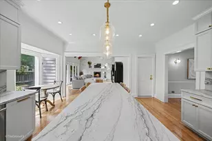 1772 Challenger Ct, Wheaton, IL 60189 - Photo 14