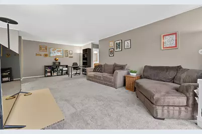 465 Raintree Court #2B, Glen Ellyn, IL 60137 - Photo 8
