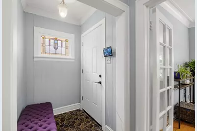6141 N Maplewood Avenue, Chicago, IL 60659 - Photo 2