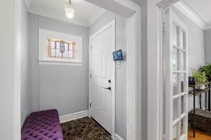 6141 N Maplewood Ave, Chicago, IL 60659 - Photo 2