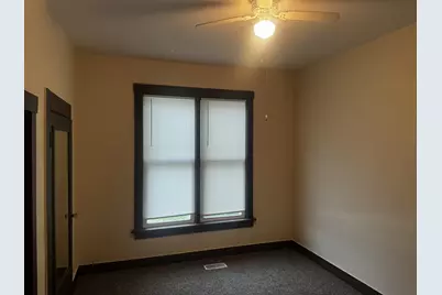 105 University Street #1, Harvard, IL 60033 - Photo 4