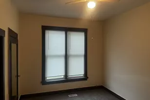105 University St, Harvard, IL 60033 - Photo 4