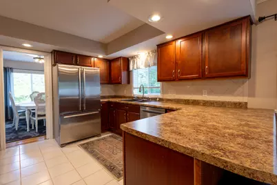 1122 S Benson Boulevard, Freeport, IL 61032 - Photo 8