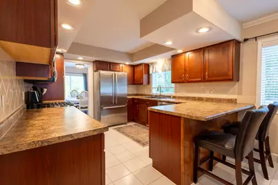 1122 S Benson Boulevard, Freeport, IL 61032 - Photo 10