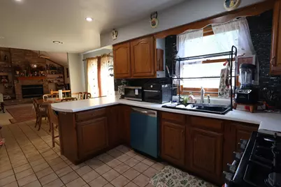 2166 Jordan Lane, Elgin, IL 60123 - Photo 6