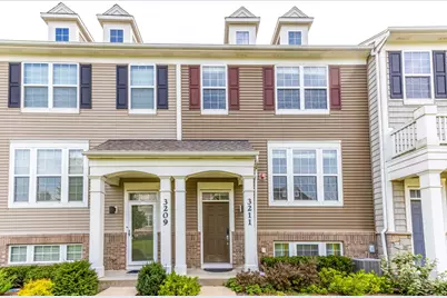 3211 Coral Lane, Glenview, IL 60026 - Photo 2