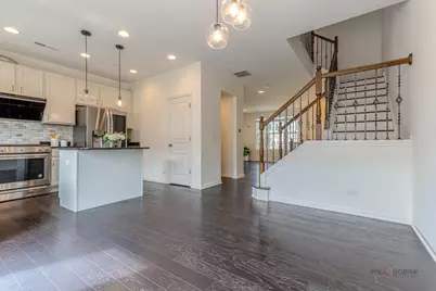 3211 Coral Lane, Glenview, IL 60026 - Photo 10