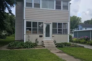 211 Edwards Ave, West Dundee, IL 60118 - Photo 1