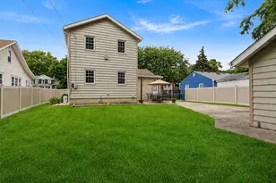 523 E Main St, Morris, IL 60450 - Photo 20