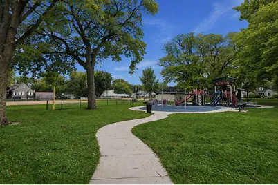 523 E Main Street, Morris, IL 60450 - Photo 26