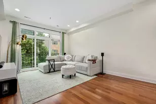 2342 W Montana St, Chicago, IL 60647 - Photo 8