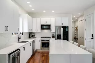 2342 W Montana St, Chicago, IL 60647 - Photo 2