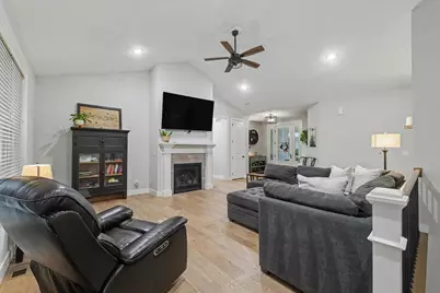 4906 Chestnut Grove Drive, Champaign, IL 61822 - Photo 8