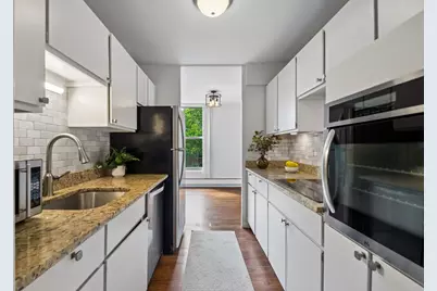 5401 S Hyde Park Boulevard #401, Chicago, IL 60615 - Photo 4